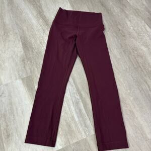 Lululemon Wunder Under Crop size 4